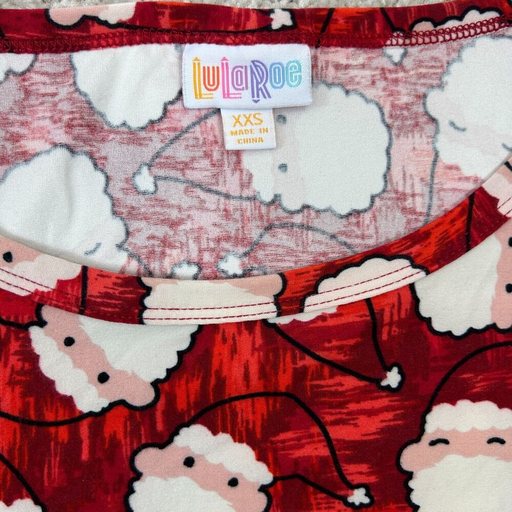 LuLaRoe Gigi Shirt Womens XXS Red Santas Christmas Santa Hats Holiday Ladies - Picture 4 of 9